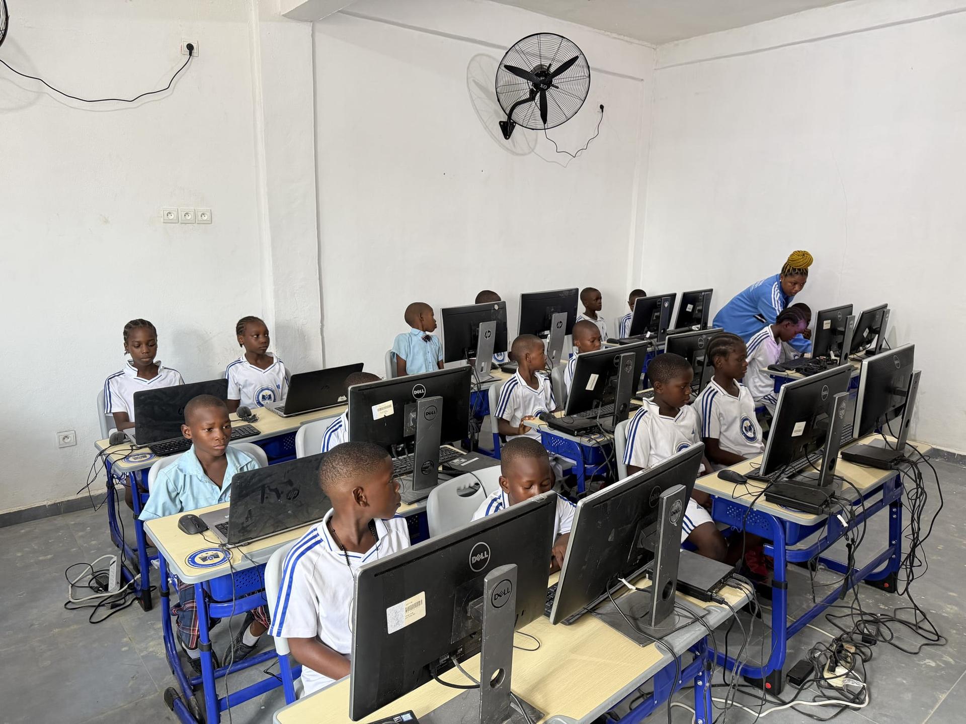 Pupils at their workstations in the Dunamis computer lab
